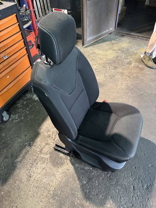 Scaun dreapta pasager Renault Clio 4 2013-2020