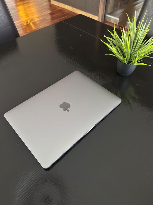 Macbook PRO 2020 Touchbar 16GB Space Grey