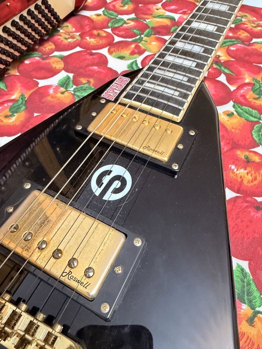 chitara electrica Flying V + husa