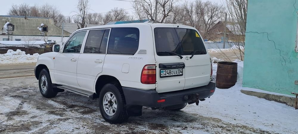 Toyota Land Cruiser 100