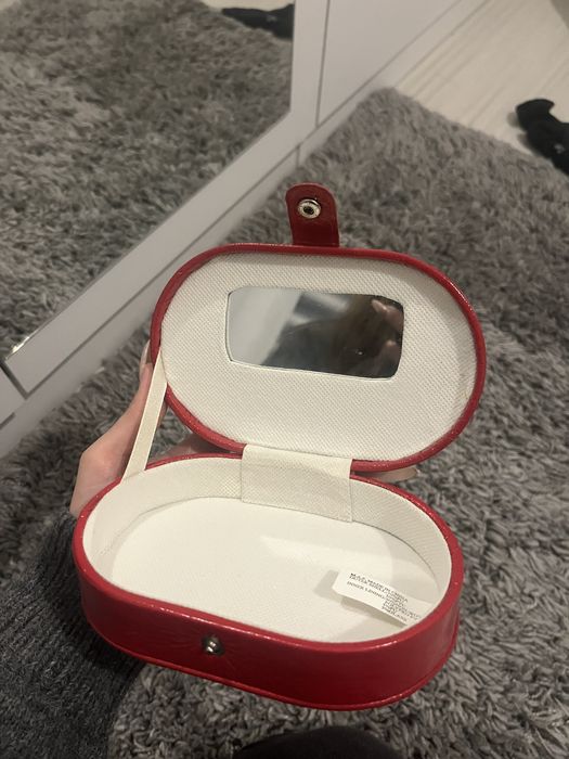 Малка кутия за бижута