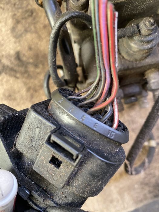 Pompa Injectie Vw Bora Seat Leon 1.9 D Pret 500 lei mufa 10 pini