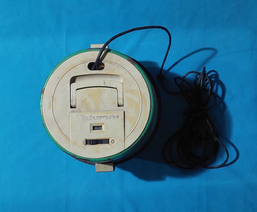 Всё из дома! Пылесос СССР Тайфун без шланг, 1 штук