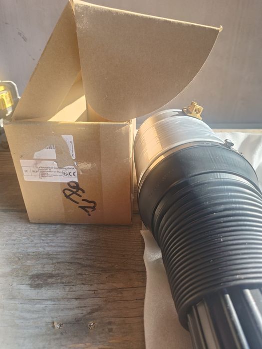 Audi A8 2009 perna de aer