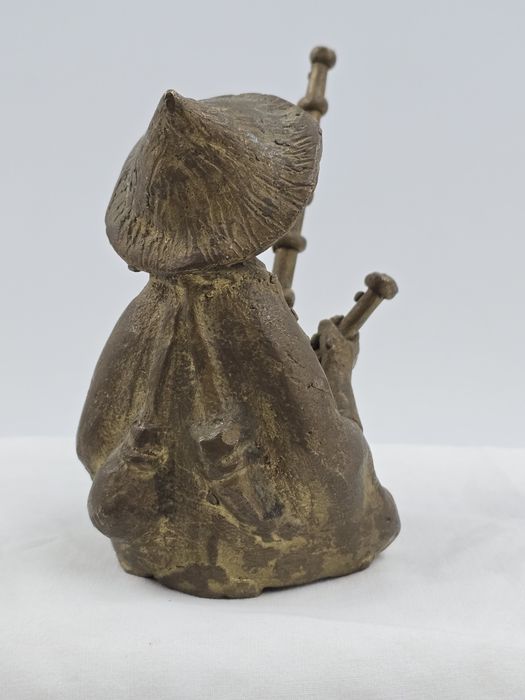 Statueta africană, bronz