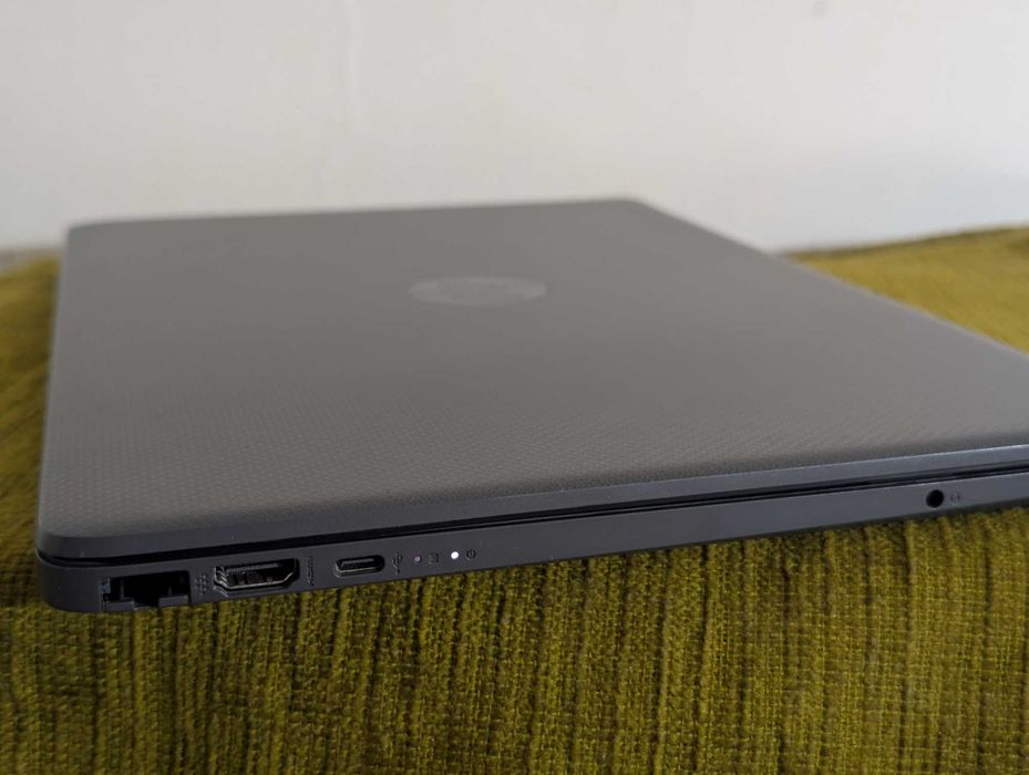 Laptop HP 250 G9 cu procesor Intel Celeron N4500 pana la 2.8GHz, 15.6'', 8GB DDR4 RAM, 256GB SSD, Intel UHD Graphics