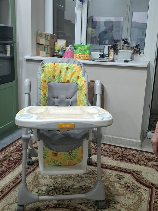 Продам стул для кормления