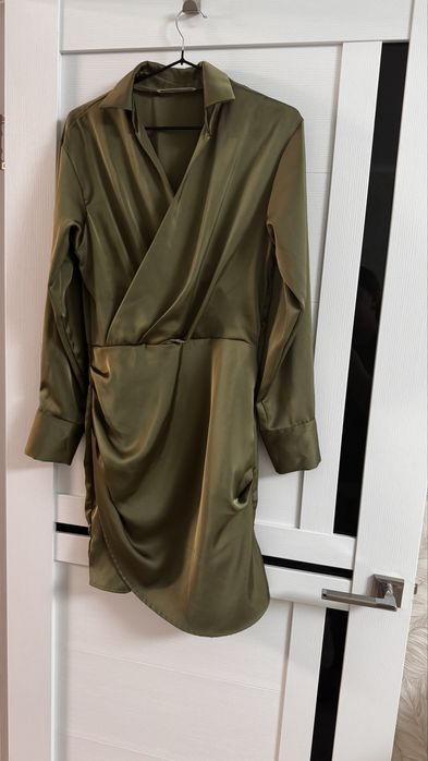 Продам платье размер 44-46