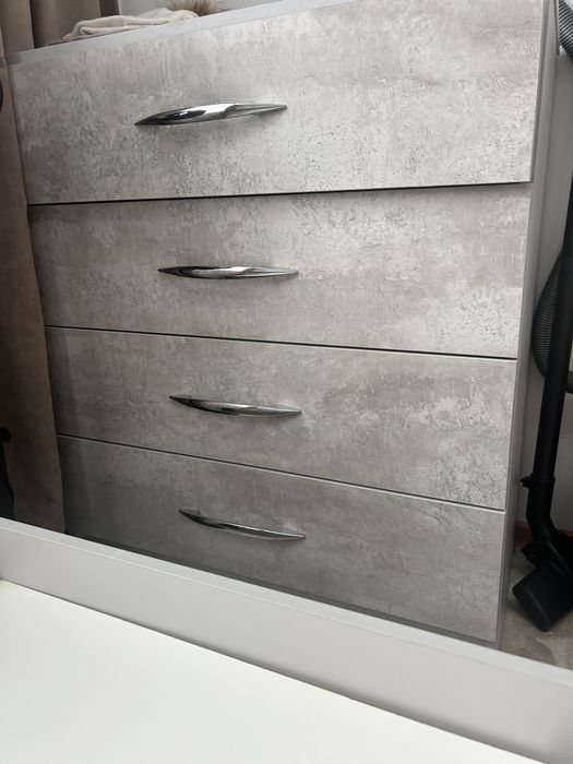 Продам спальный гарнитур