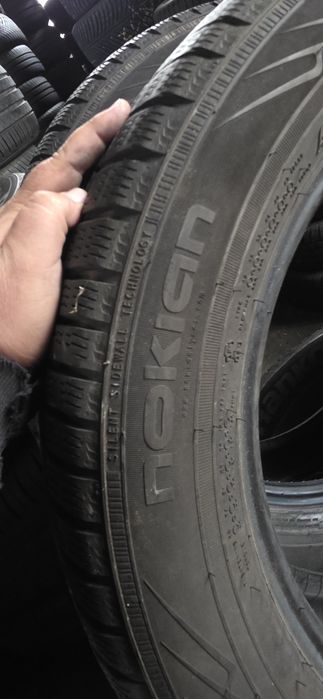 Гуми 2бр 225/55/17 - 1бр- 95лв