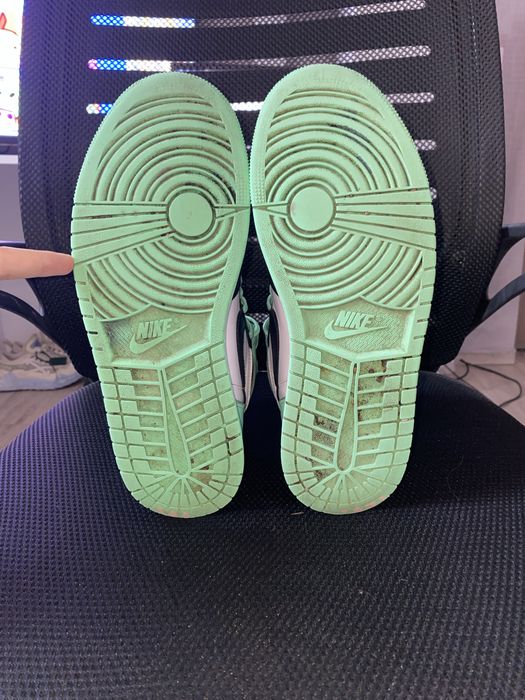 Jordan 1 High Green Glow