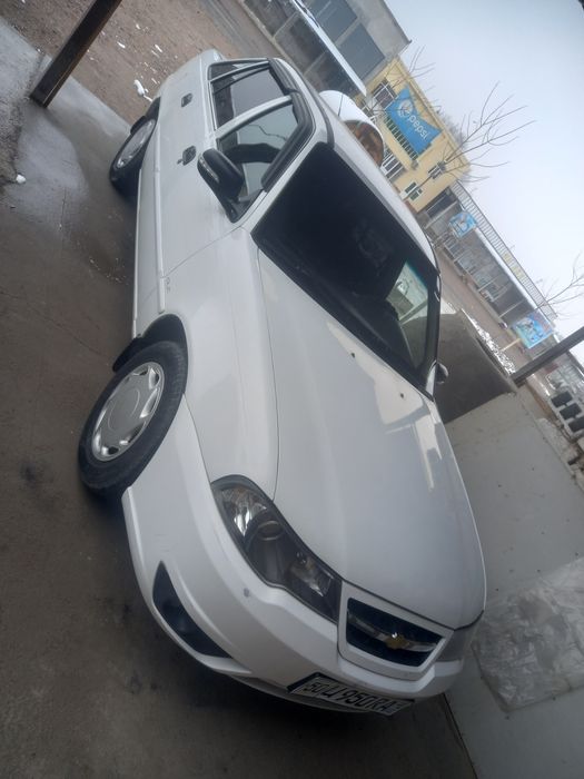 Nexia 2 srochni sotiladi