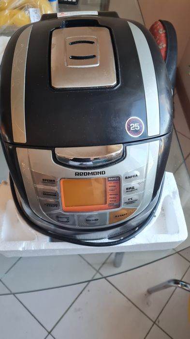 Мультиварка Redmond