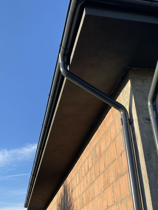 Casa constructie noua la rosu in comuna simnicul de sus sat milesti