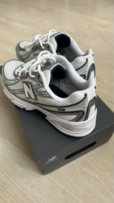 Кроссовки New Balance 740