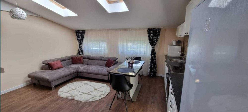 Inchiriez apartament 2 camere semi-decomandat, open space