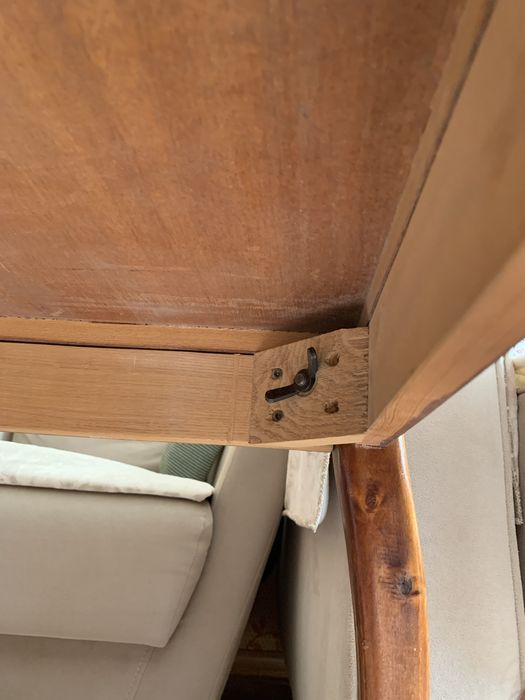 Стол журнальный