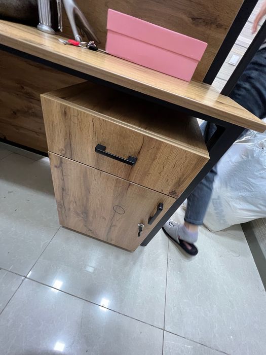 Торговое оборудование  мебель стеллажи