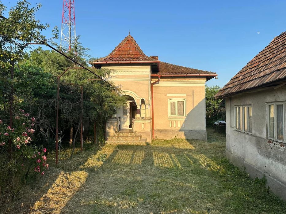 De vânzare în RamnicuValcea Casă / Anexe + Teren 4800M