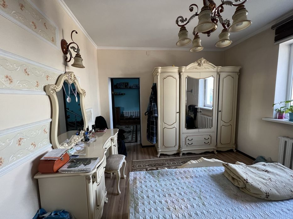 Спальный гарнитур