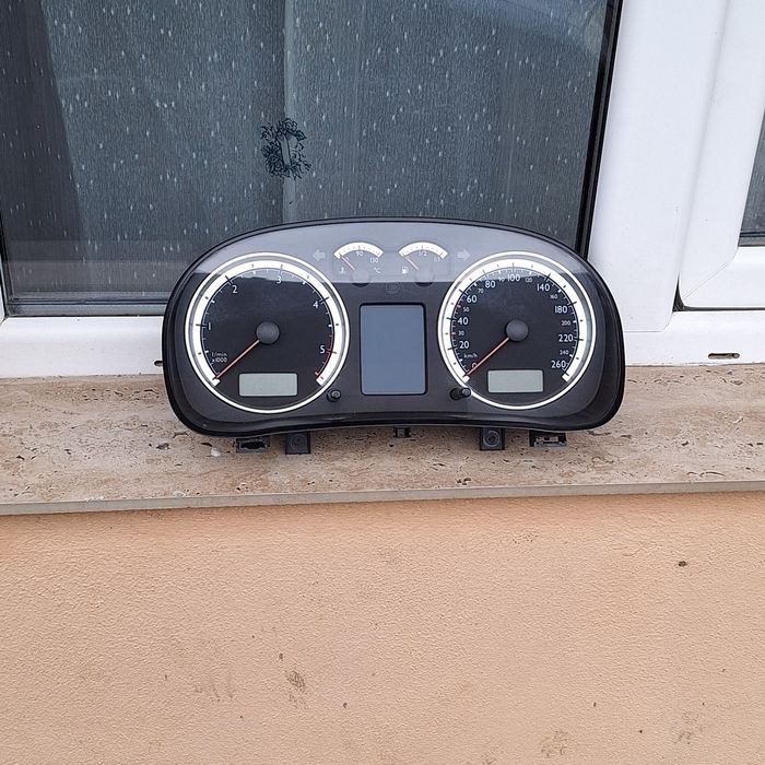 Vând ceasuri pacific,golf4, bora pasat b5.5