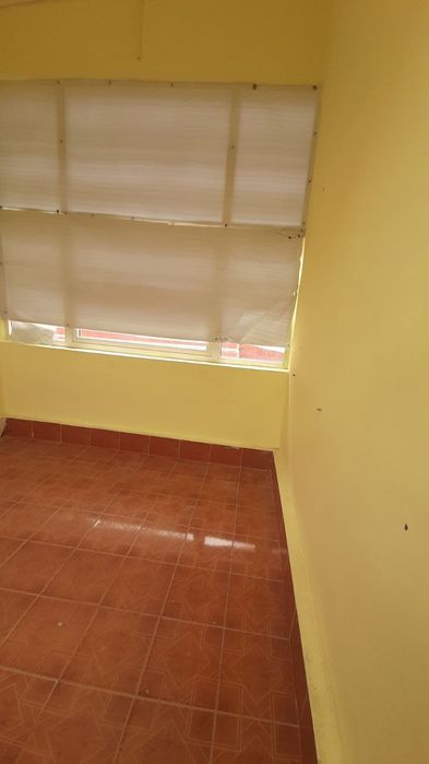 Do'kon sotiladi arzon narxda, 9 kvadrat +9 m2 foydali maydoni bilan