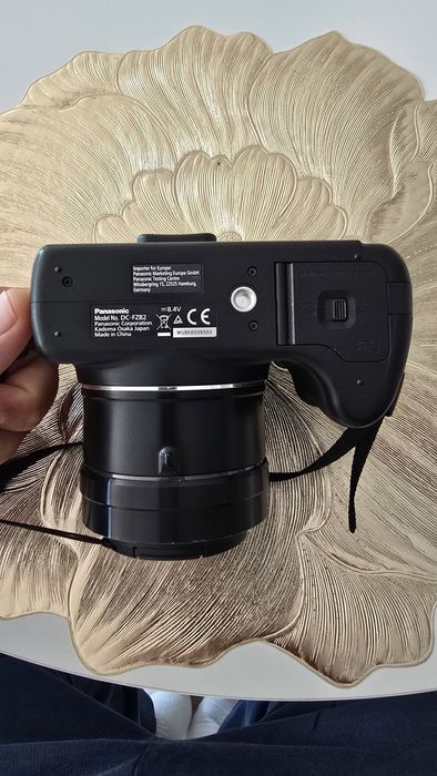 Panasonic Lumix DC-FZ82