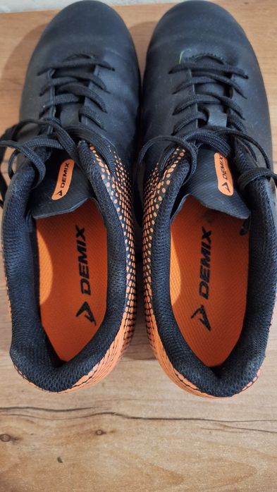 Бутсы футбольные