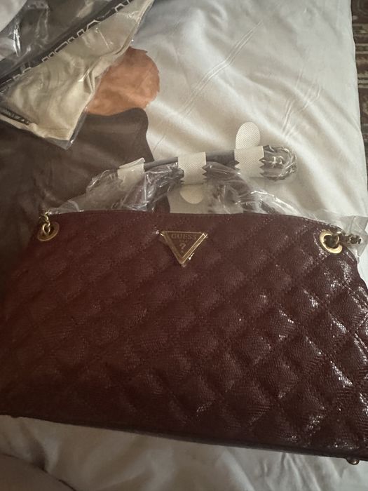 Оригинални дамски чанти guess