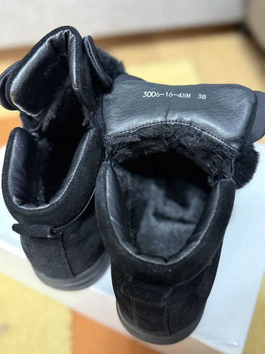 Зимние замшевые полусапожки