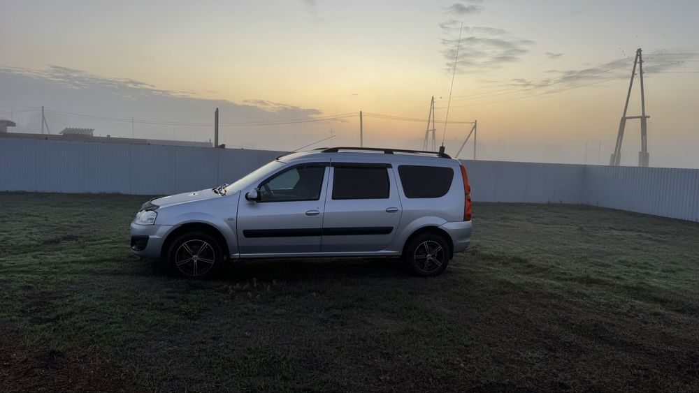 Лада Ларгус /////