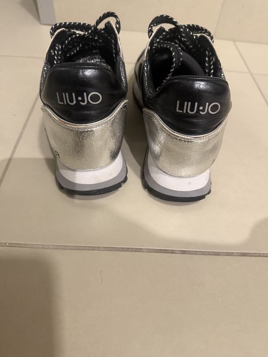 обувки liu jo -38 номер  употребявани , но са без забележки !