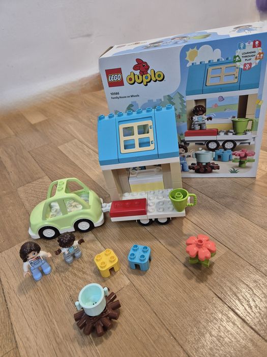 Lego Duplo 10986 casa de familie pe roti