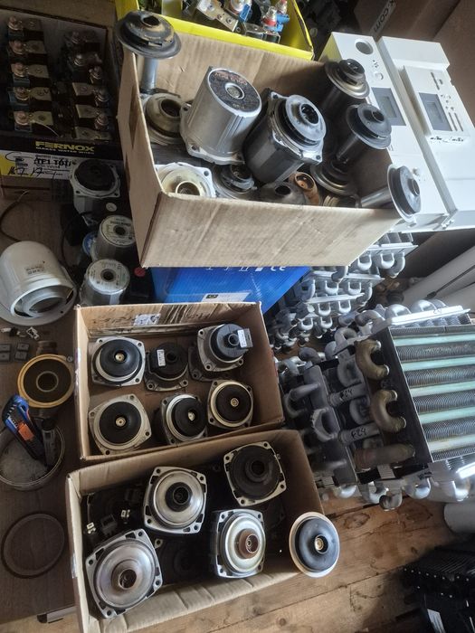 Pompa Wilo  si Grundfos centrala termica Ariston Vaillant Ferroli Buderus Immergas Toate Modelele