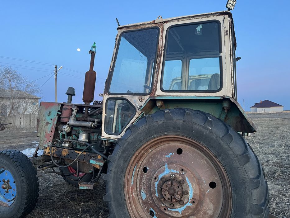 Продам два трактора оба на полном ходу