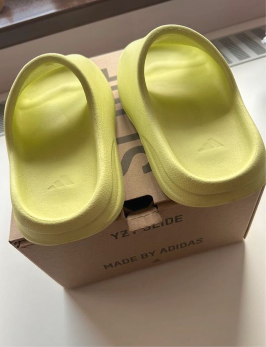 yeezy x adidas slides glow green 37