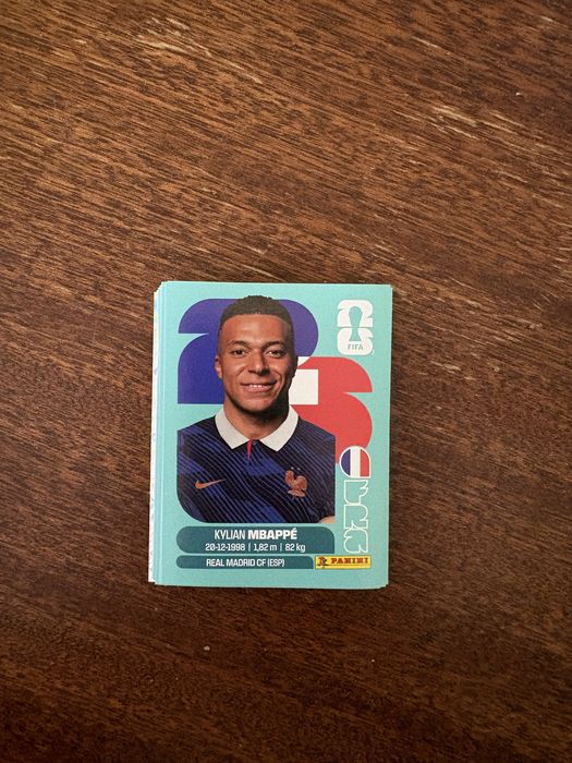 Panini World Cup стикери: 200 стикера