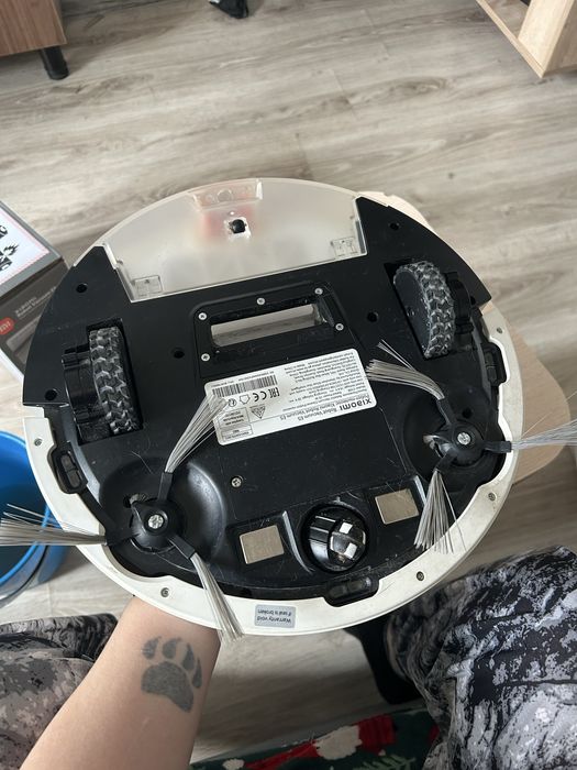 Продам Робот-пылесос Xiaomi Robot Vacuum E5
