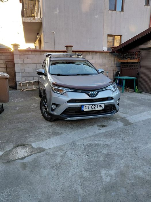Vând Toyota Rav4 Hybrid