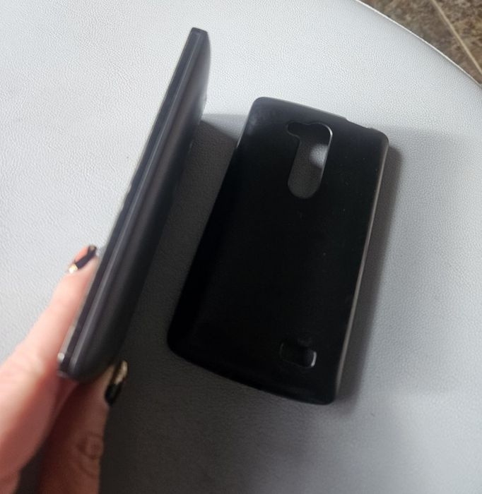 Телефон Lg L FINO