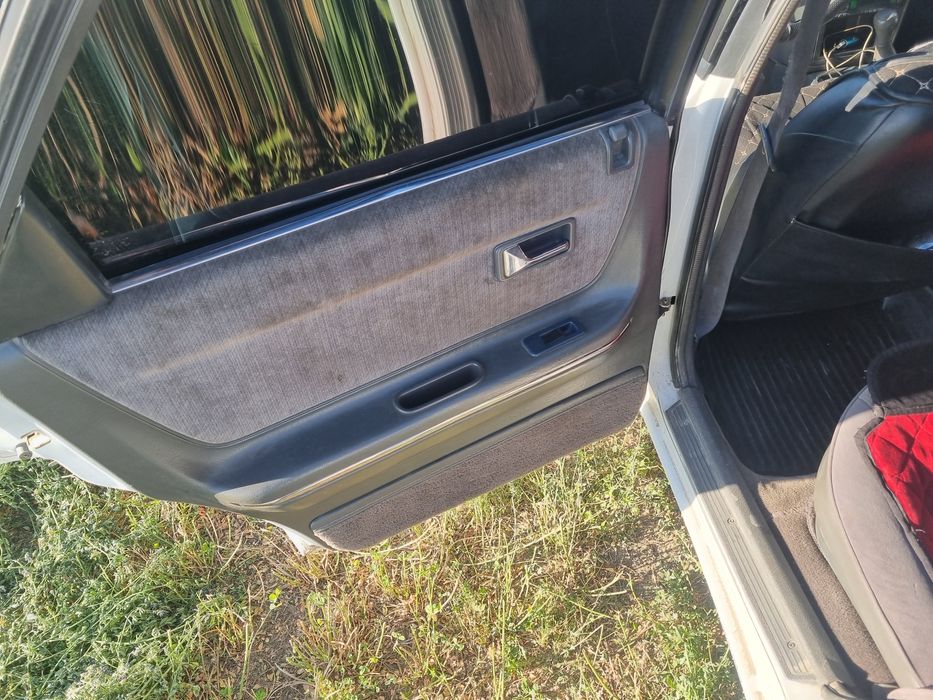 Продам машину мазда 626