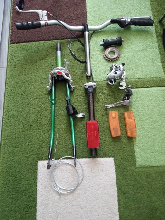 Elemente, biciclete și trotinete