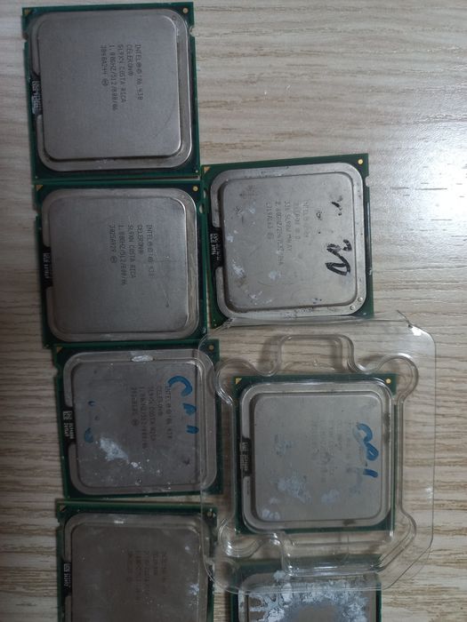 Продаются процессоры