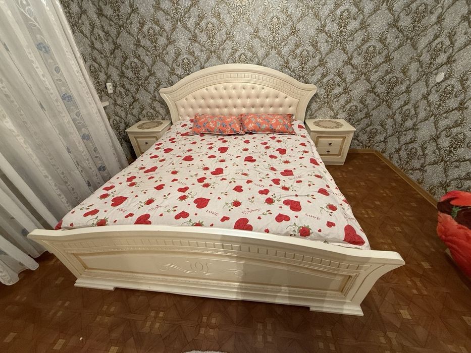 Спальный гарнитур