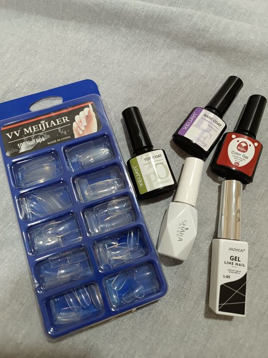 Материали за маникюр.