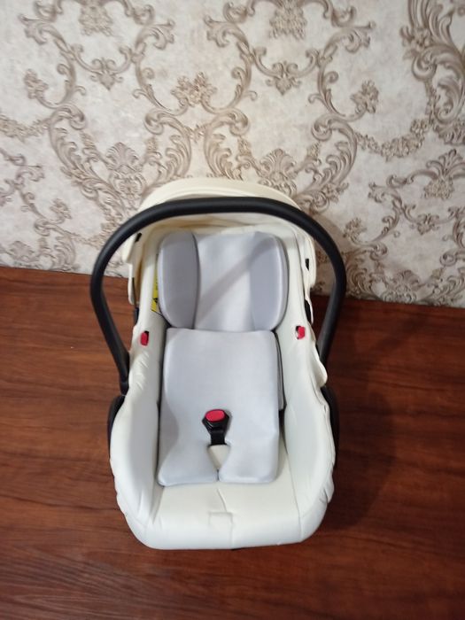 Bolalar avto kreslosi