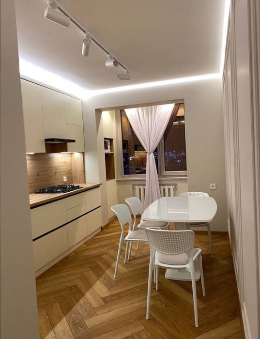 метро Ойбек, комната 2 срочно семья