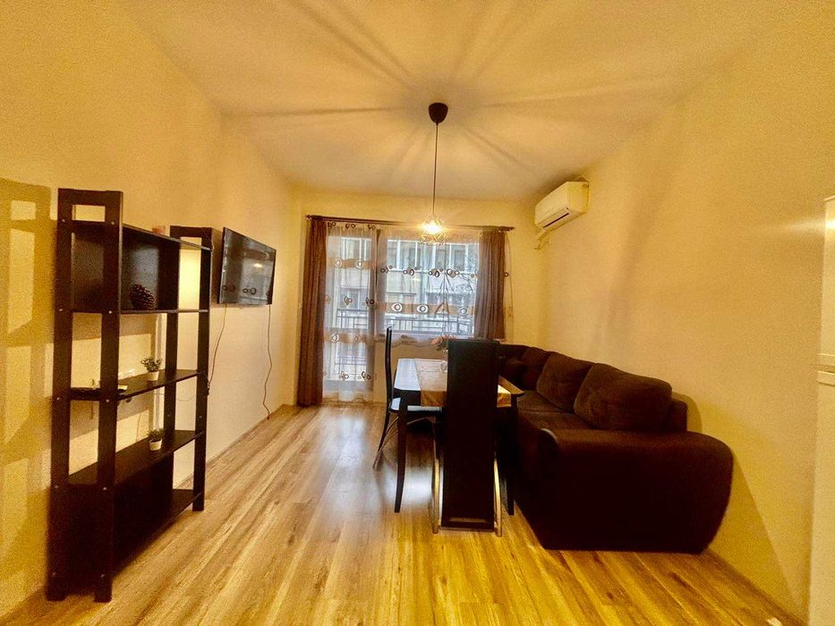 Дава се под наем Двустаен апартамент в Варна, Левски - 52 кв.м за 518.67 € - Снимка #1