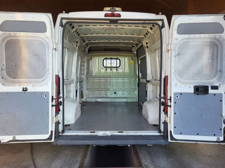 Vând Peugeot Boxer