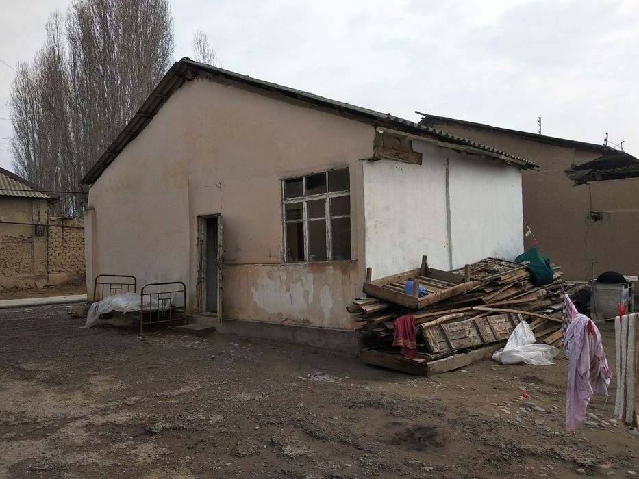 Участка Уй сотилади 6/сутки 20.000$
Йанги йул тумани

Sho'ralsoy maxal